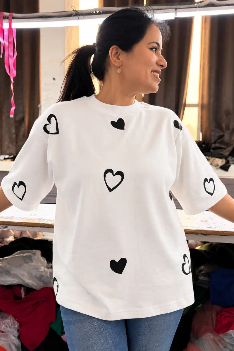 Bits & Pieces – Cute Heart Oversized Tee (White)