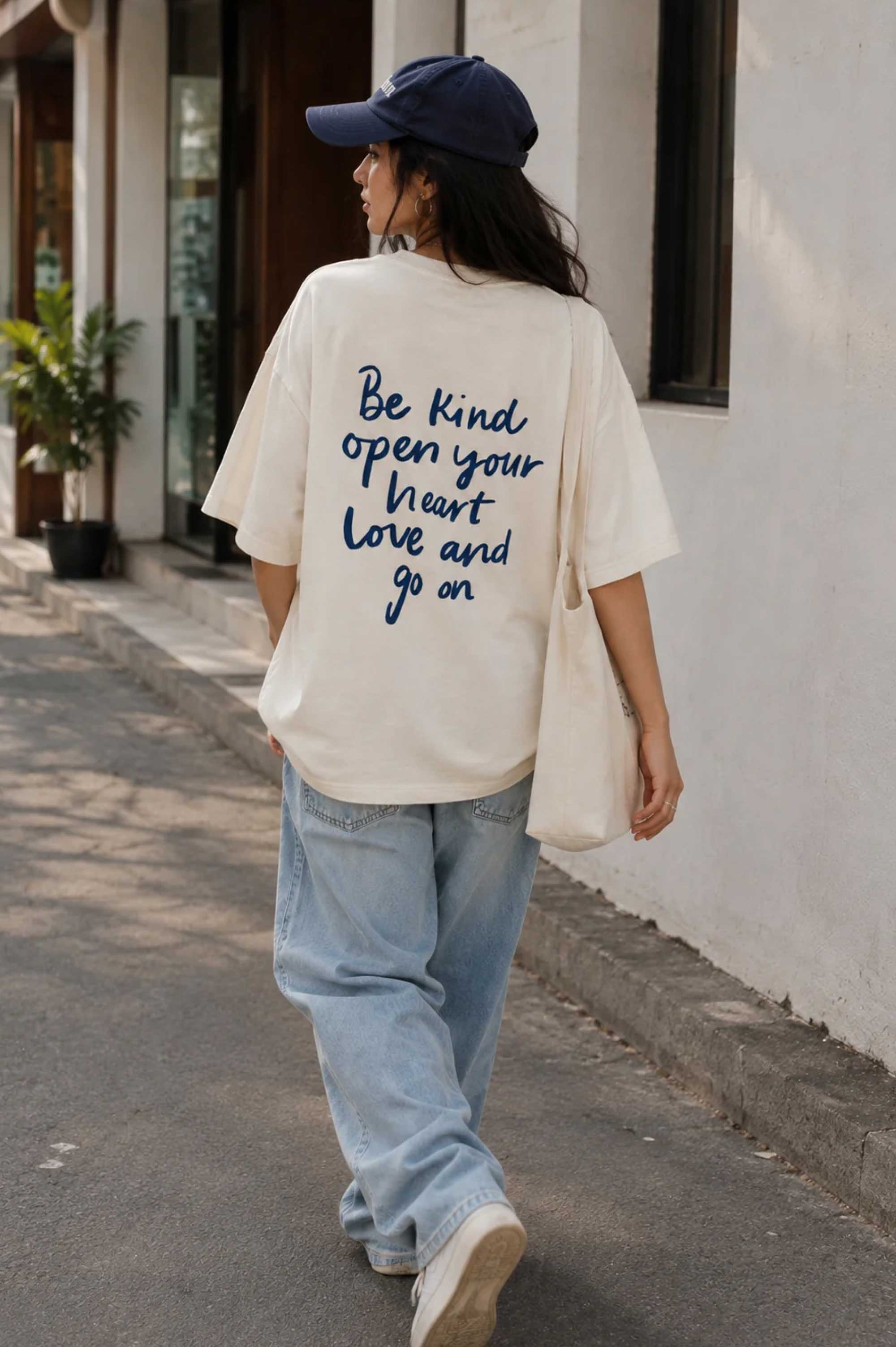 Love & Go On Oversized Tee 🤍