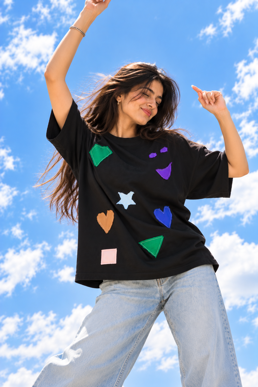 PATCHED UP OVERSIZED TEE ⭐
